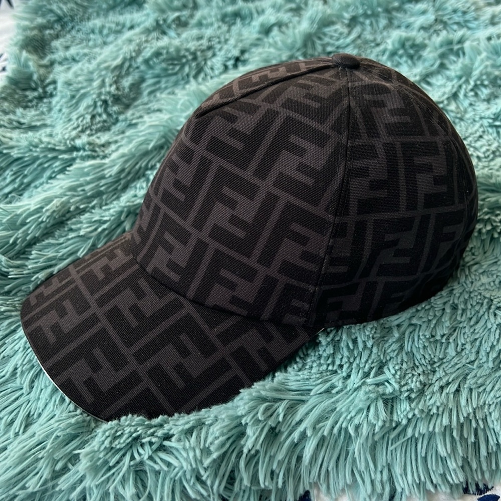 Men’s Fendi cap